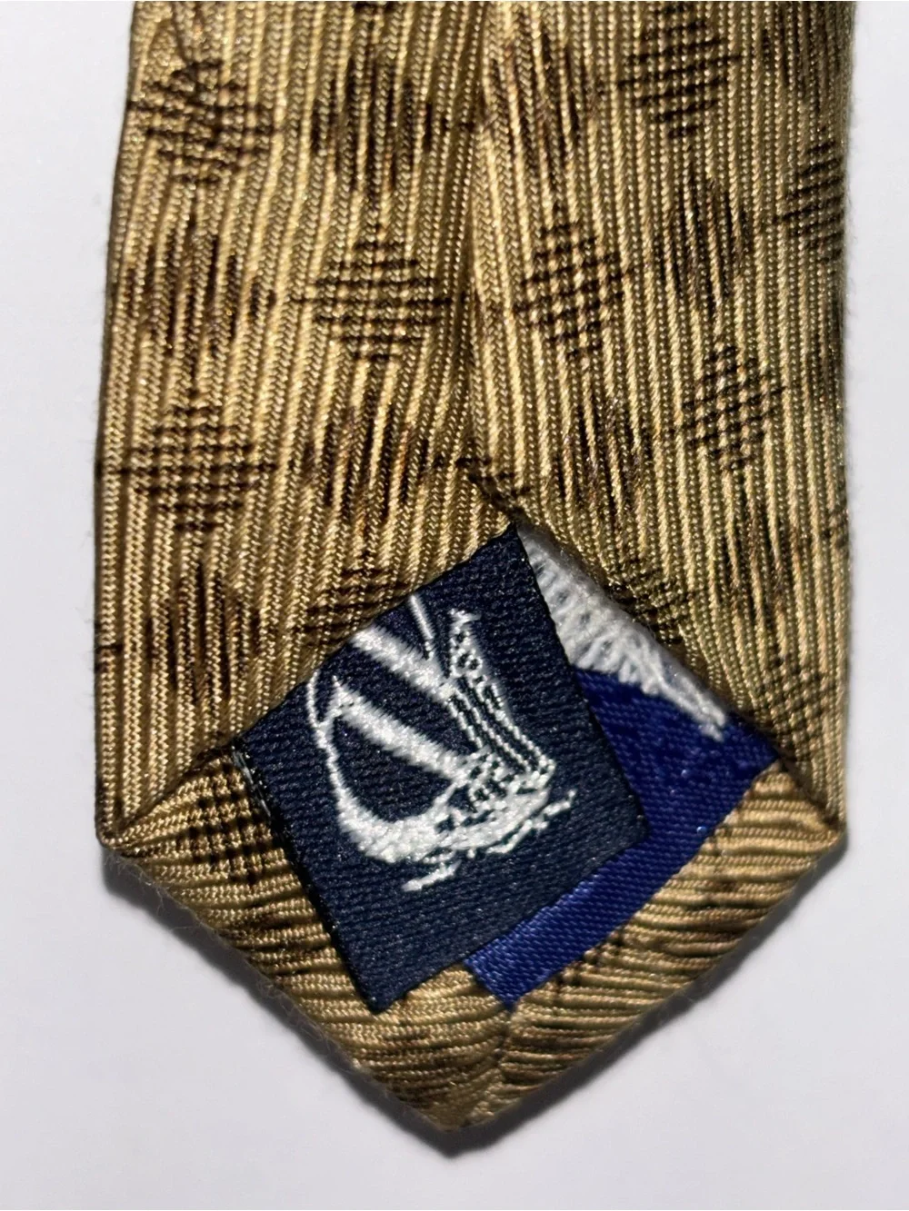 Nautica Men’s Designer Necktie 100% Silk Made In Mexico Golden Brown Tan Black